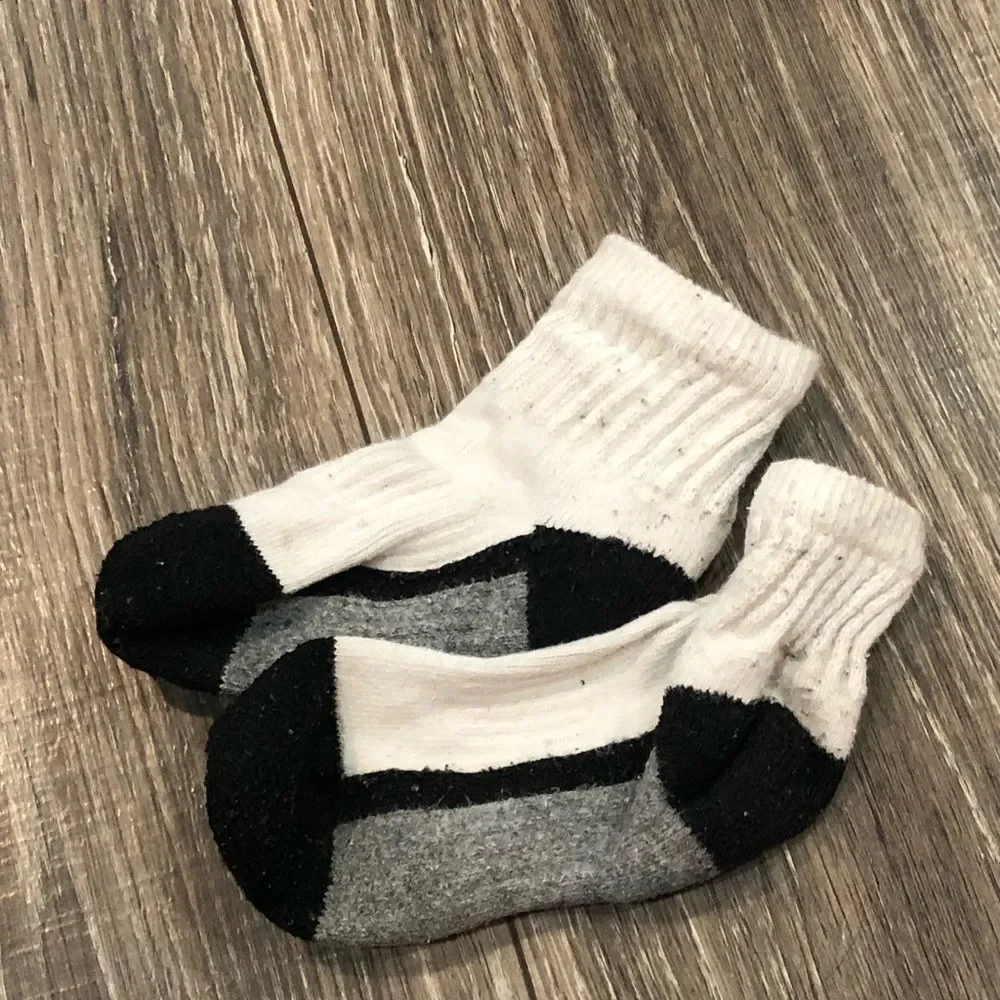 Assorted Newborn and Baby Socks Collection 16 pairs